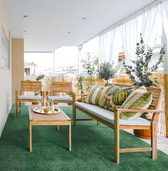 Flowery Penthouse In City Centre Of Tessalónica Exterior foto